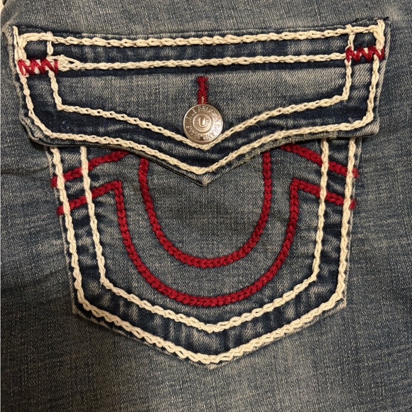 True Religion Women's Denim Jeans with Red Stitching - Picture 15 of 16
